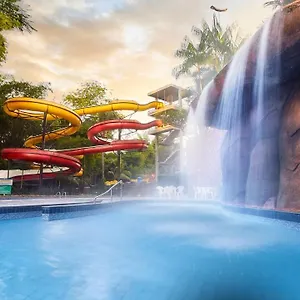 Moderna Golden Dolphin Grand Apartamento